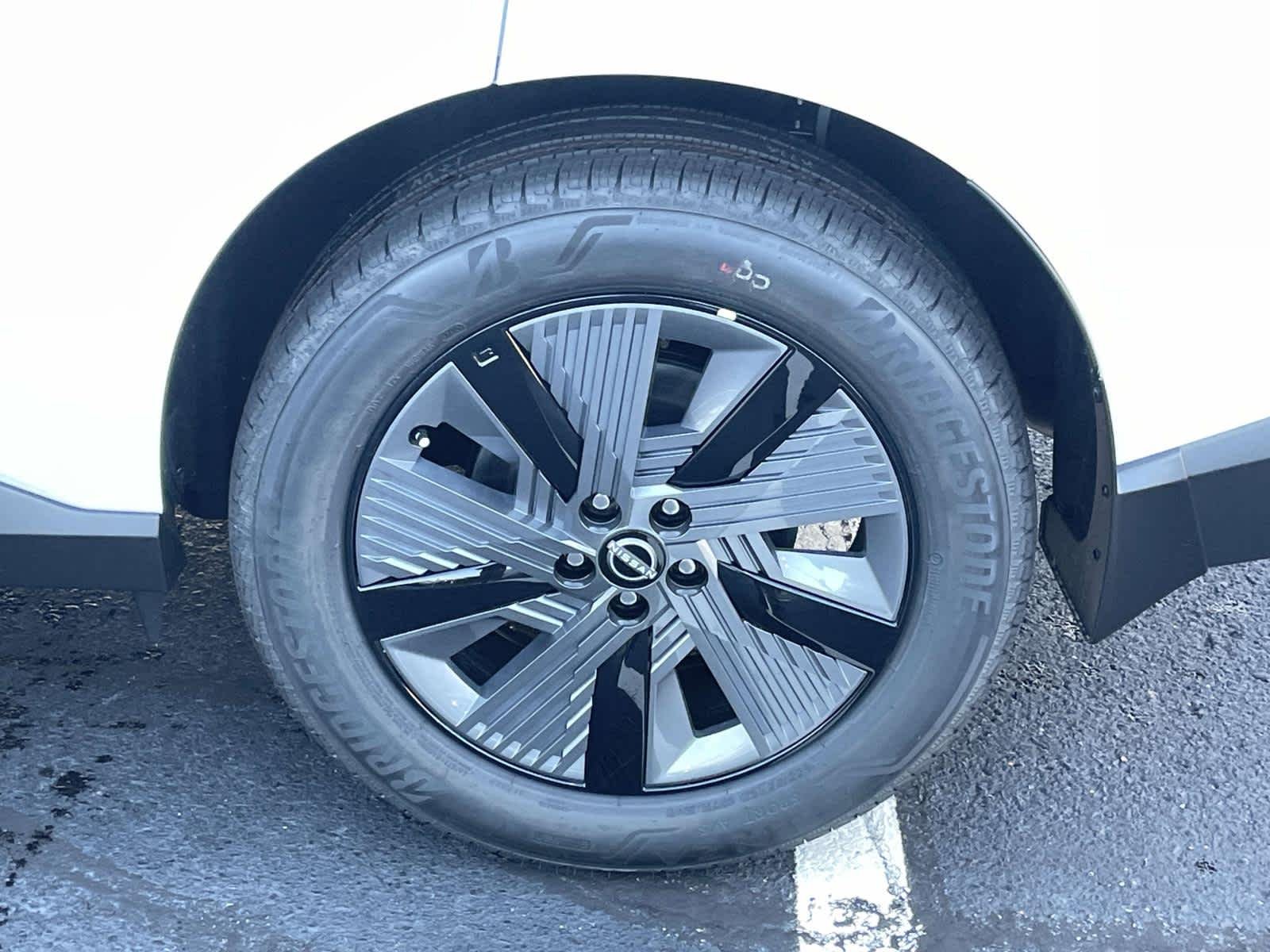 New 2026 Everest White Pearl Tricoat Nissan SL image 12