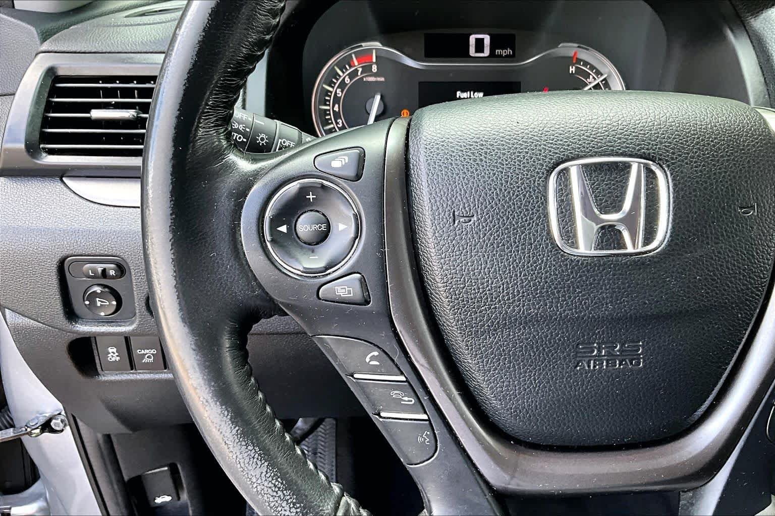 Used 2019 Lunar Silver Metallic Honda RTL-T image 24