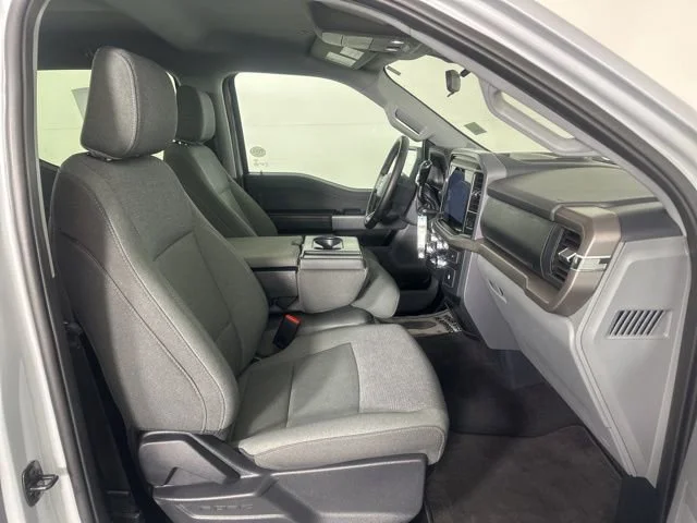 Used 2025 Whi/white Ford XLT image 13