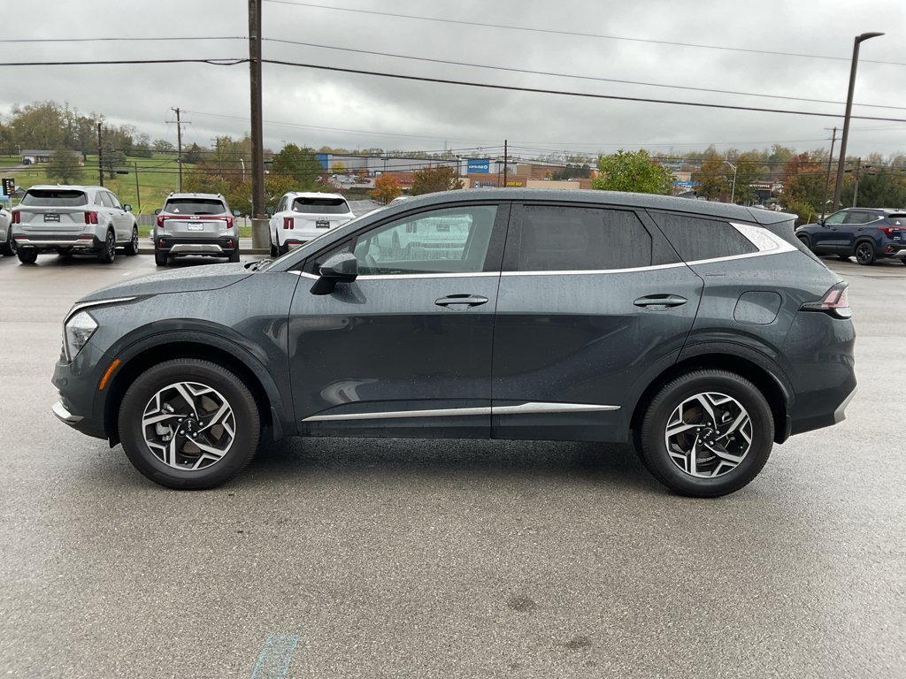 2023 Kia Sportage LX photo 3
