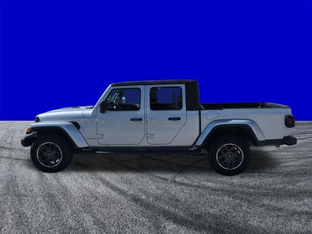 Certified Used 2023 Silver Zynith Clearcoat Jeep Overland image 7