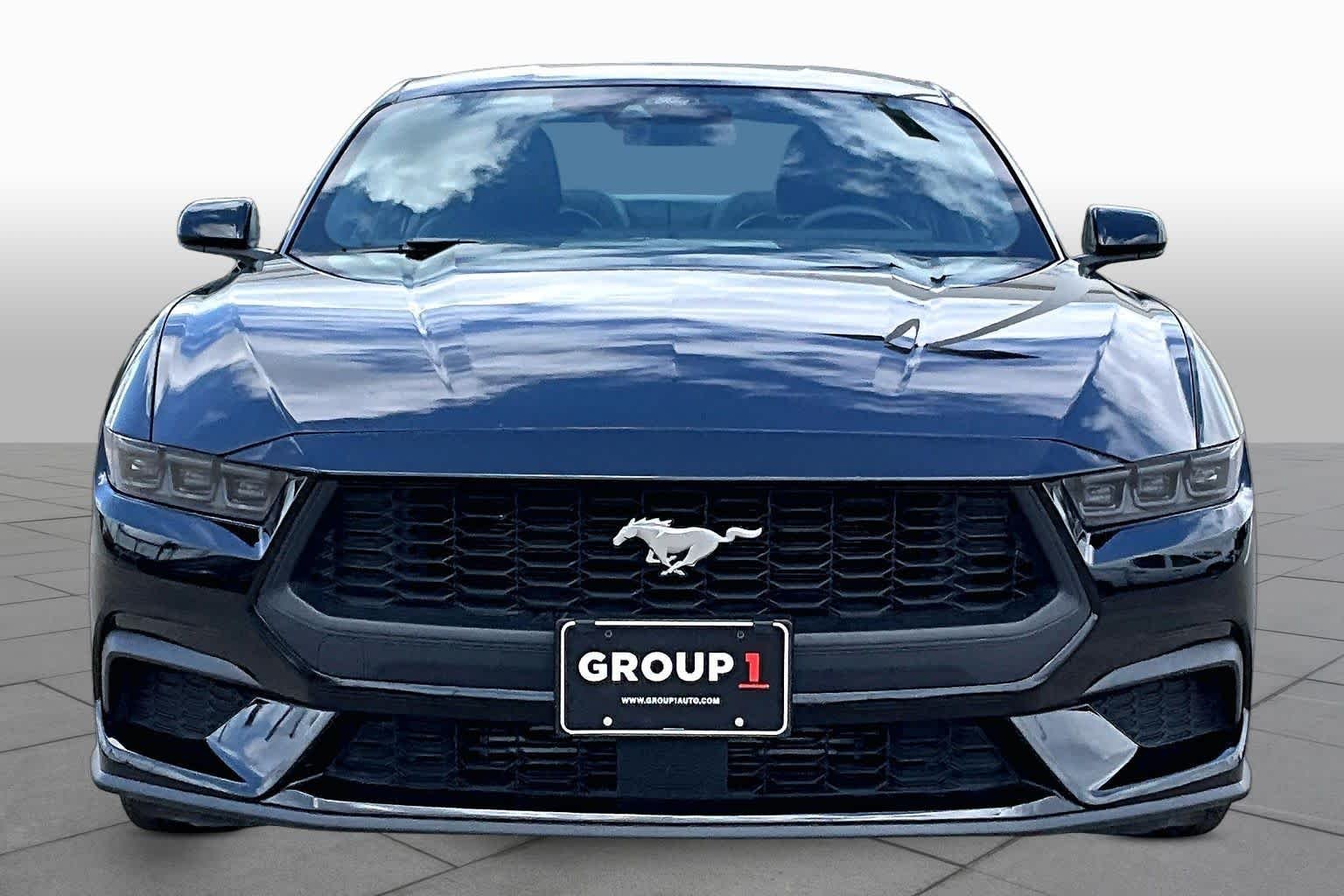 Used 2025 Shadow Black Ford EcoBoost Premium image 4