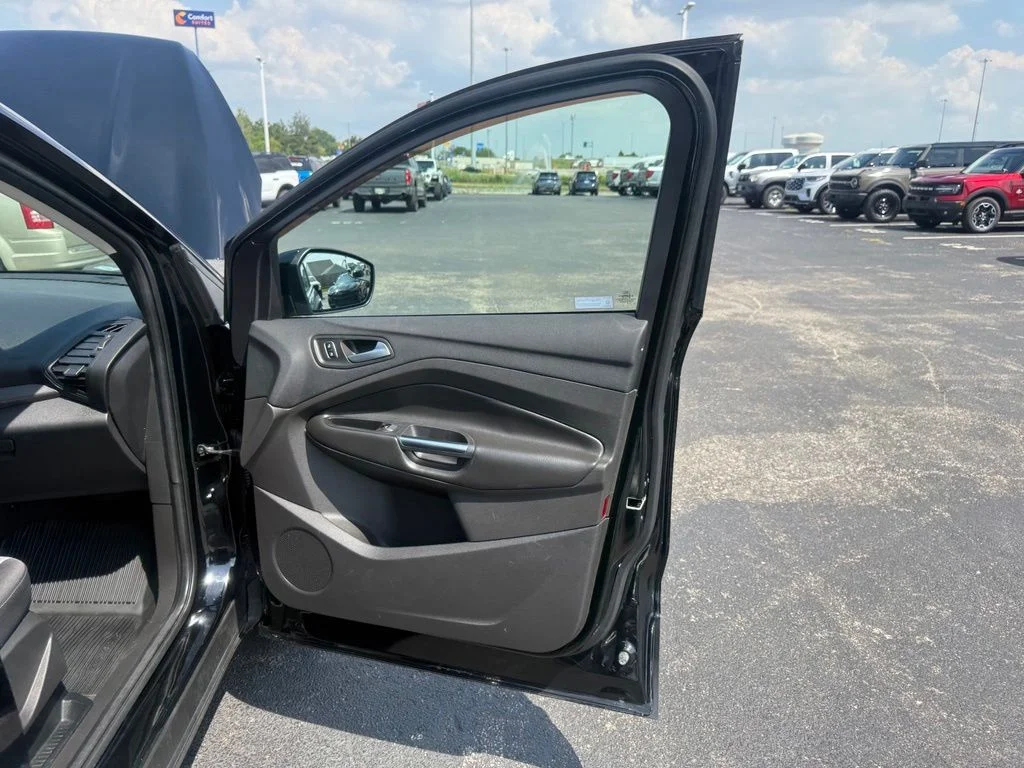 Used 2018 Black Ford SE image 58