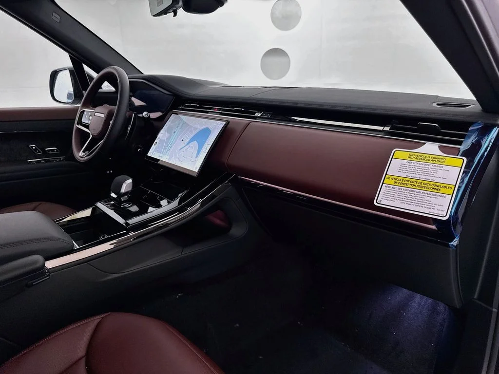 New 2026 Borasco Grey Land Rover Dynamic SE image 31