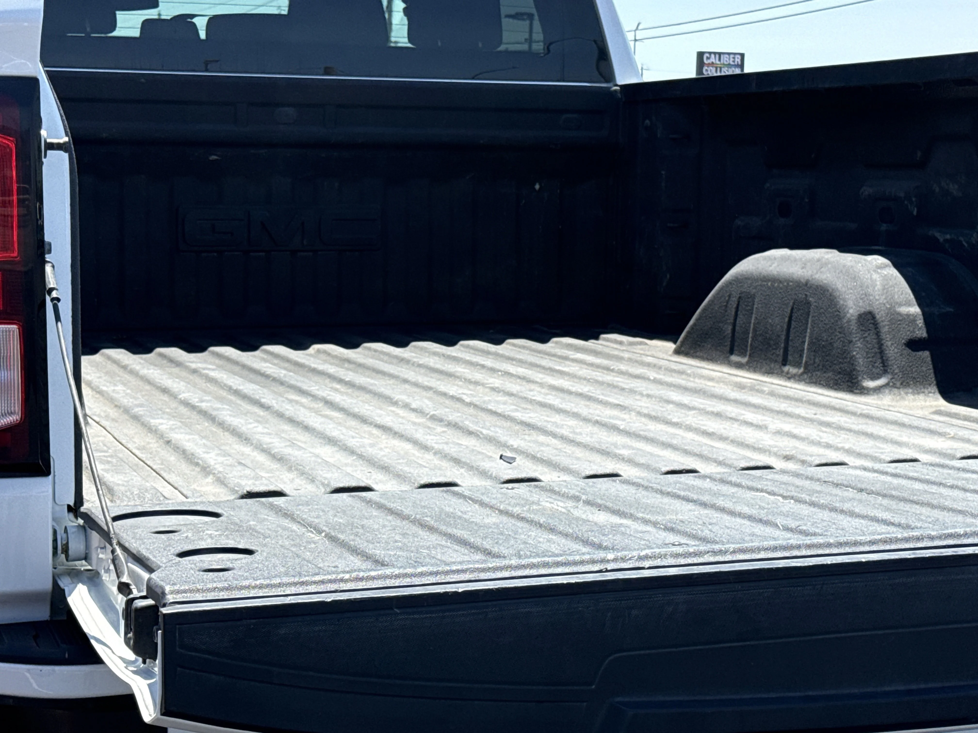 2023 GMC Sierra 1500 Elevation - Photo 10