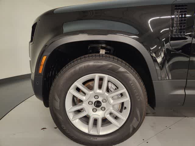 Used 2026 Santorini Black Metallic Land Rover S image 12