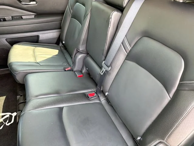 Used 2023 White Nissan SL image 25