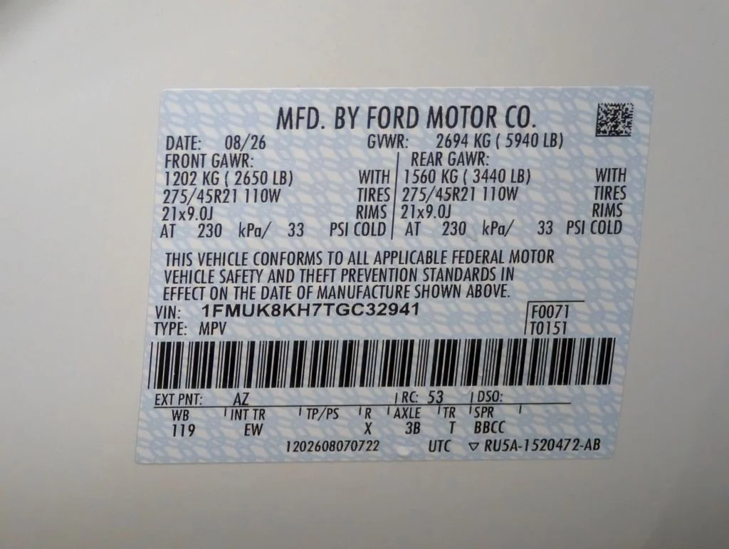 New 2026 Star White Metallic Tri-Coat Ford ST-Line image 25