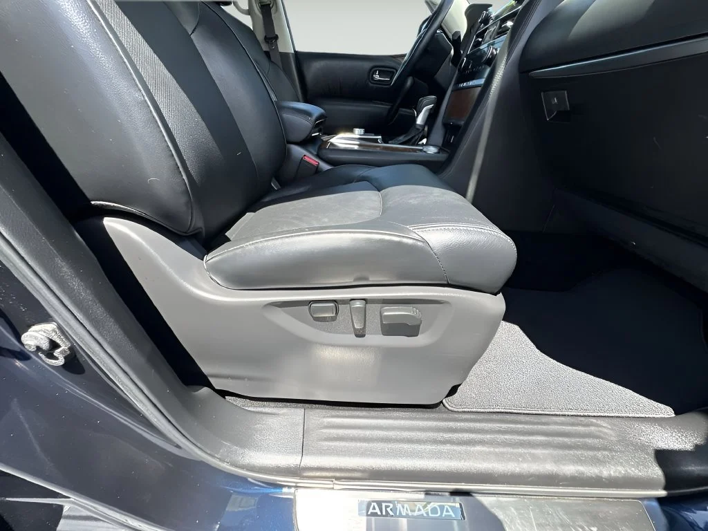 Used 2024 Blue Nissan SL image 29