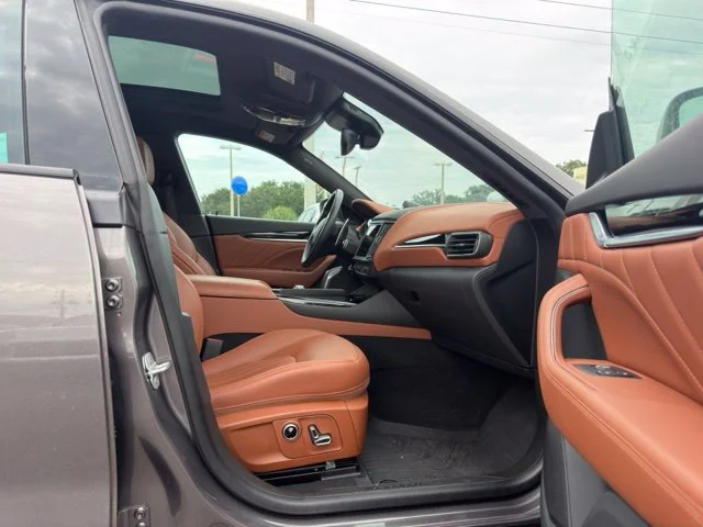 Certified Used 2023 Grigio Maserati Modena image 9