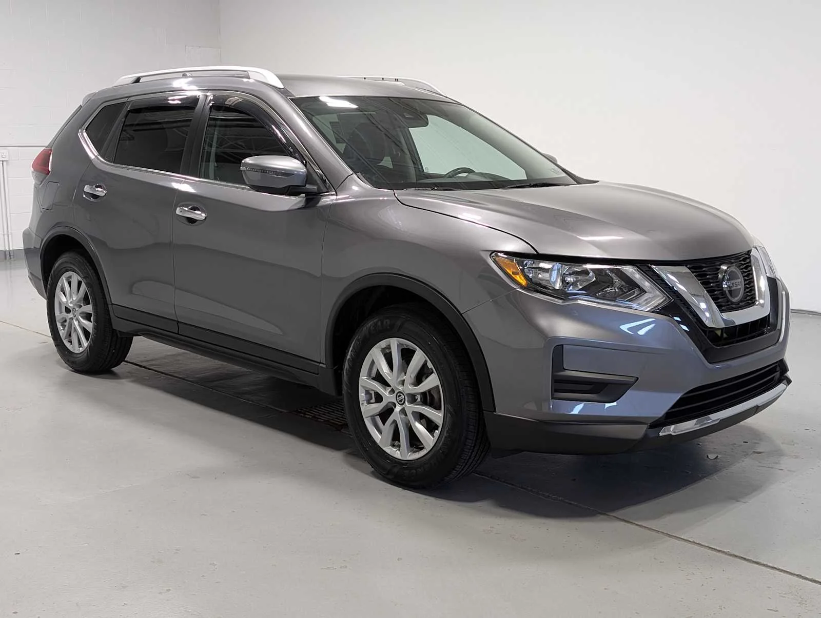 Used 2020 Gun Metallic Nissan SV image 6