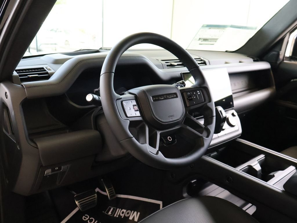 New 2026 Narvik Black Land Rover OCTA Black image 18