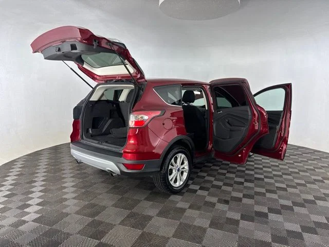 Used 2017 Red Ford SE image 17