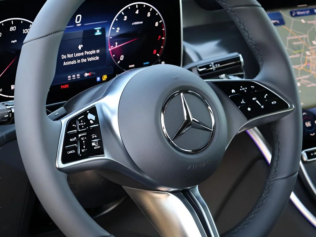 Certified Used 2026 Graphite Gray Metallic Mercedes-Benz GLC 300 image 20