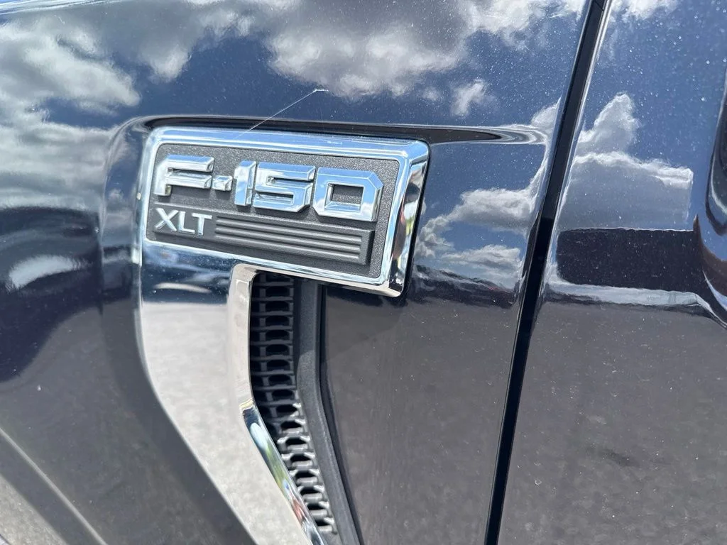 Used 2024 Agate Black Metallic Ford XLT image 12