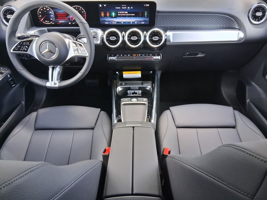 New 2026 Polar White Mercedes-Benz GLB 250 image 12