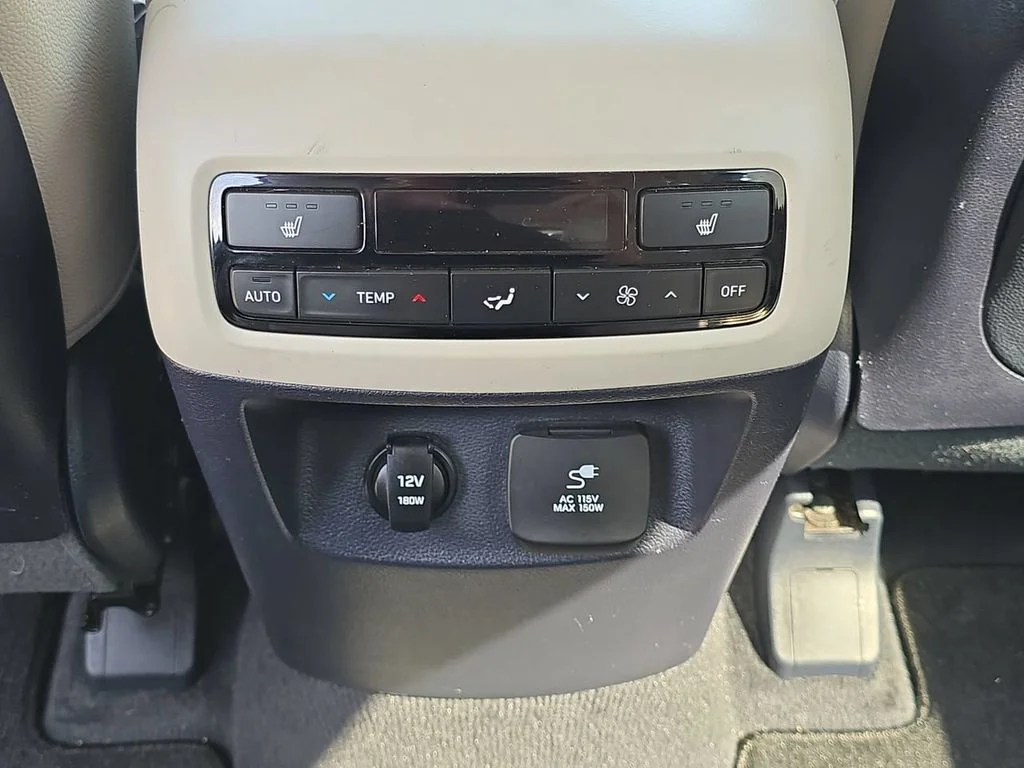 Used 2021 White Hyundai SEL image 22
