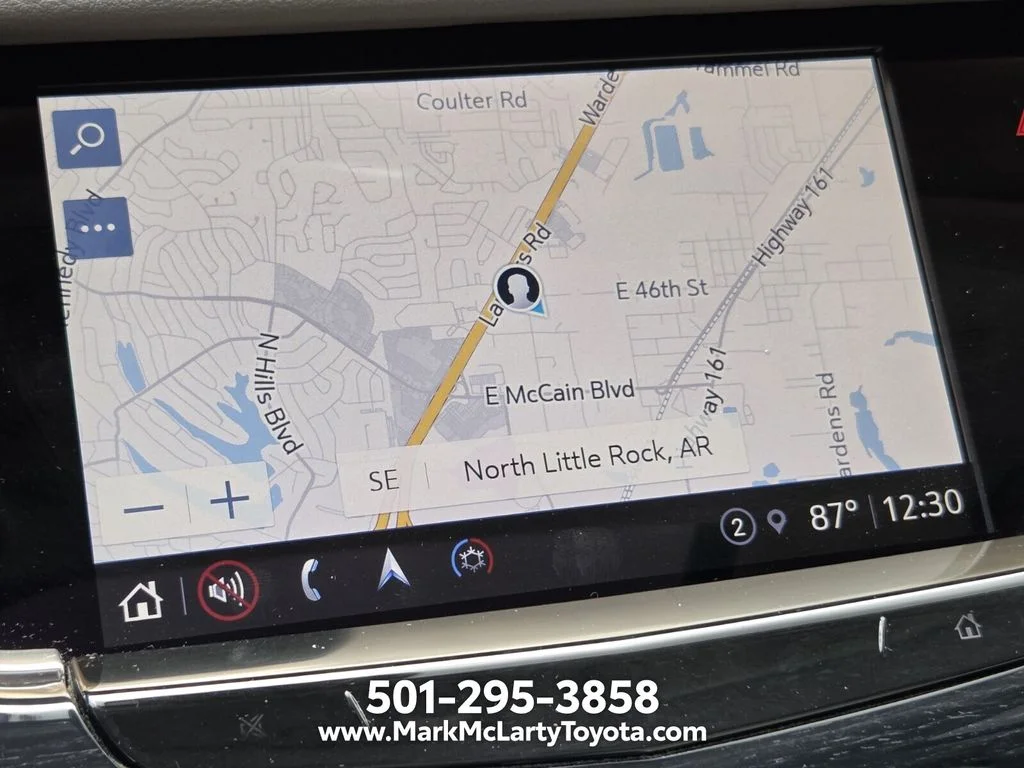 Used 2024 Silver Cadillac Premium Luxury image 21