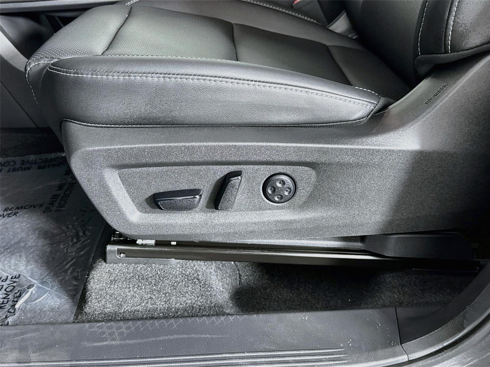 Used 2026 Gun Metallic Nissan SL image 21