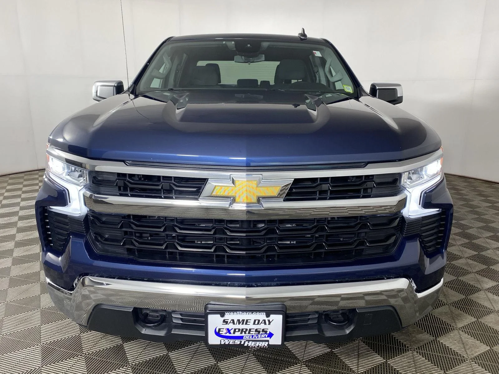 Used 2022 Northsky Blue Metallic Chevrolet LT image 2
