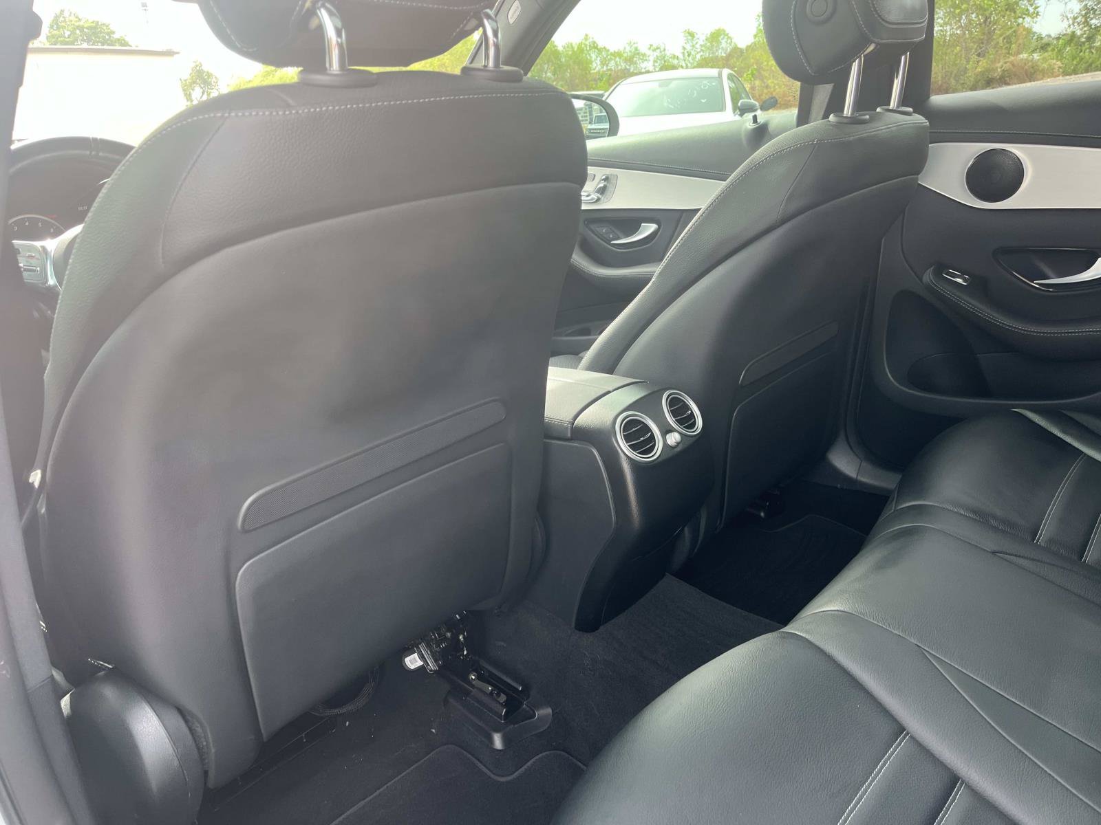 Certified Used 2022 MANUFAKTUR Diamond White Metallic Mercedes-Benz GLC 43 AMG® image 18