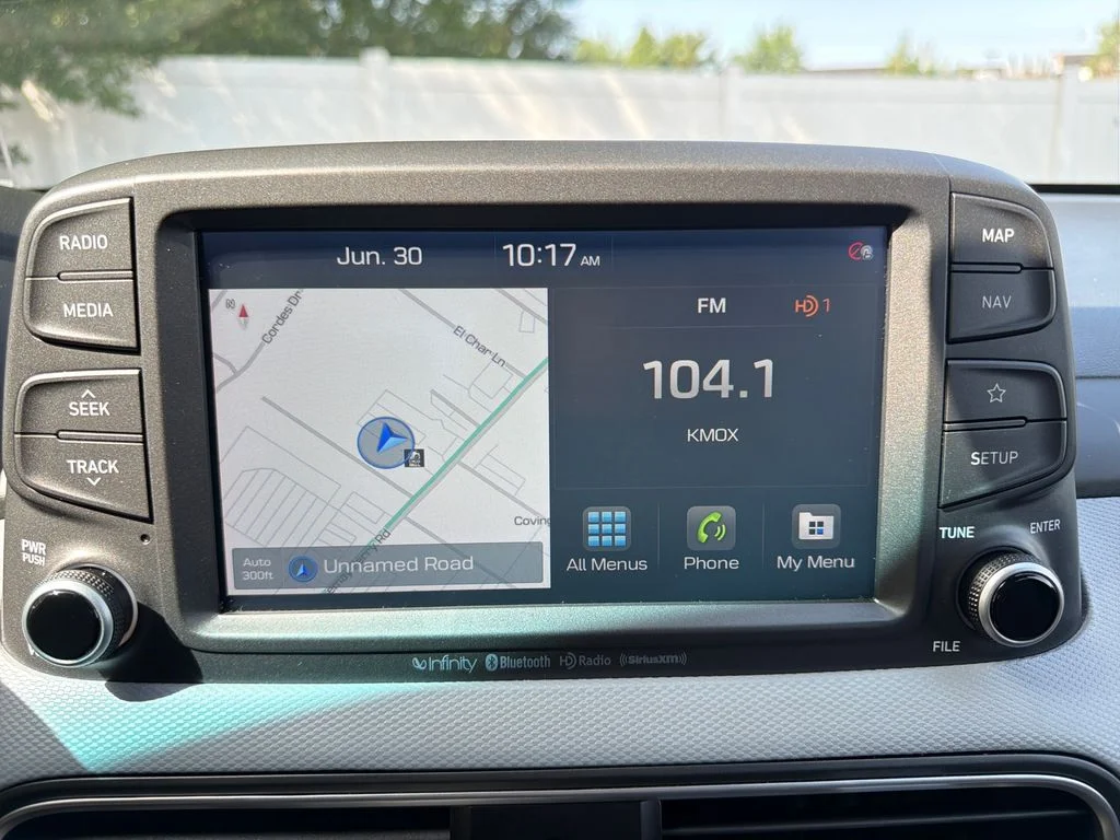 Used 2021 Lunar White Hyundai Ultimate image 22