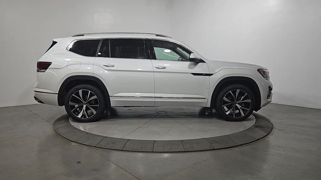 New 2026 White/off-white Volkswagen 2.0T SEL Premium R-Line image 6