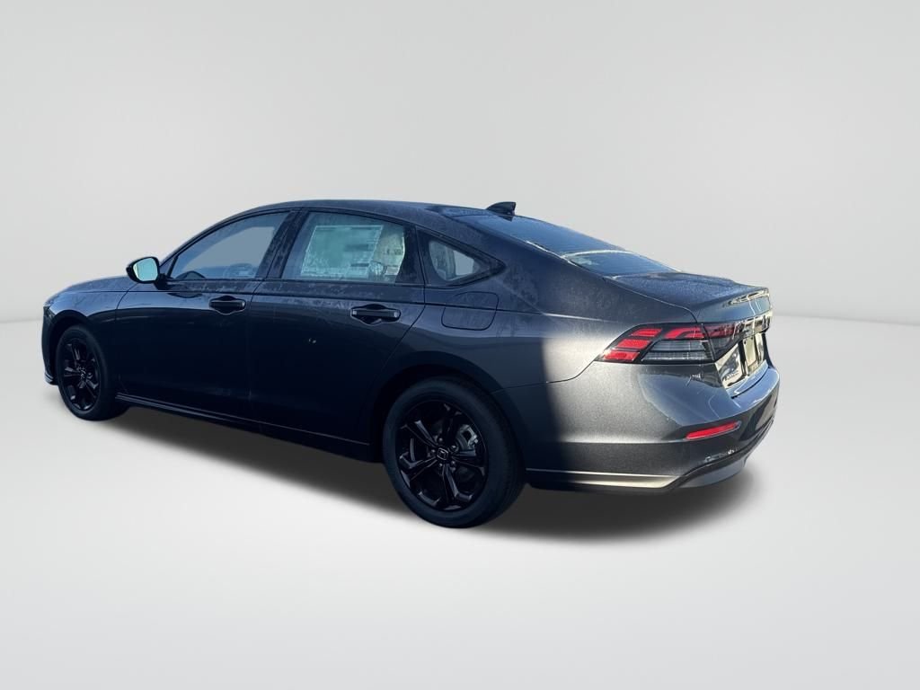 2025 Honda Accord SE - Photo 5