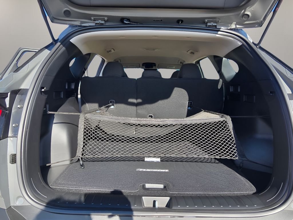 Used 2026 Hampton Gray Hyundai SE image 29