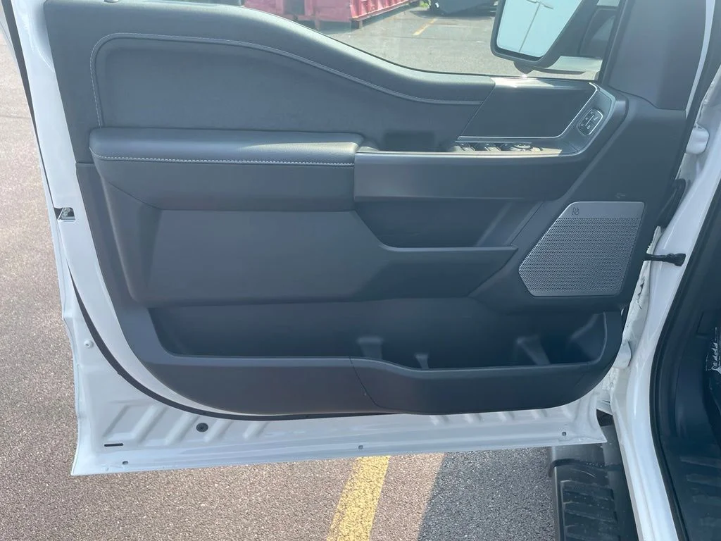 New 2026 Star White Metallic Tri-Coat Ford Lariat® image 11