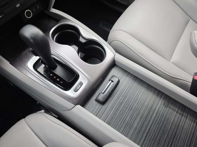 Used 2017 Lunar Silver Metallic Honda EX-L image 31