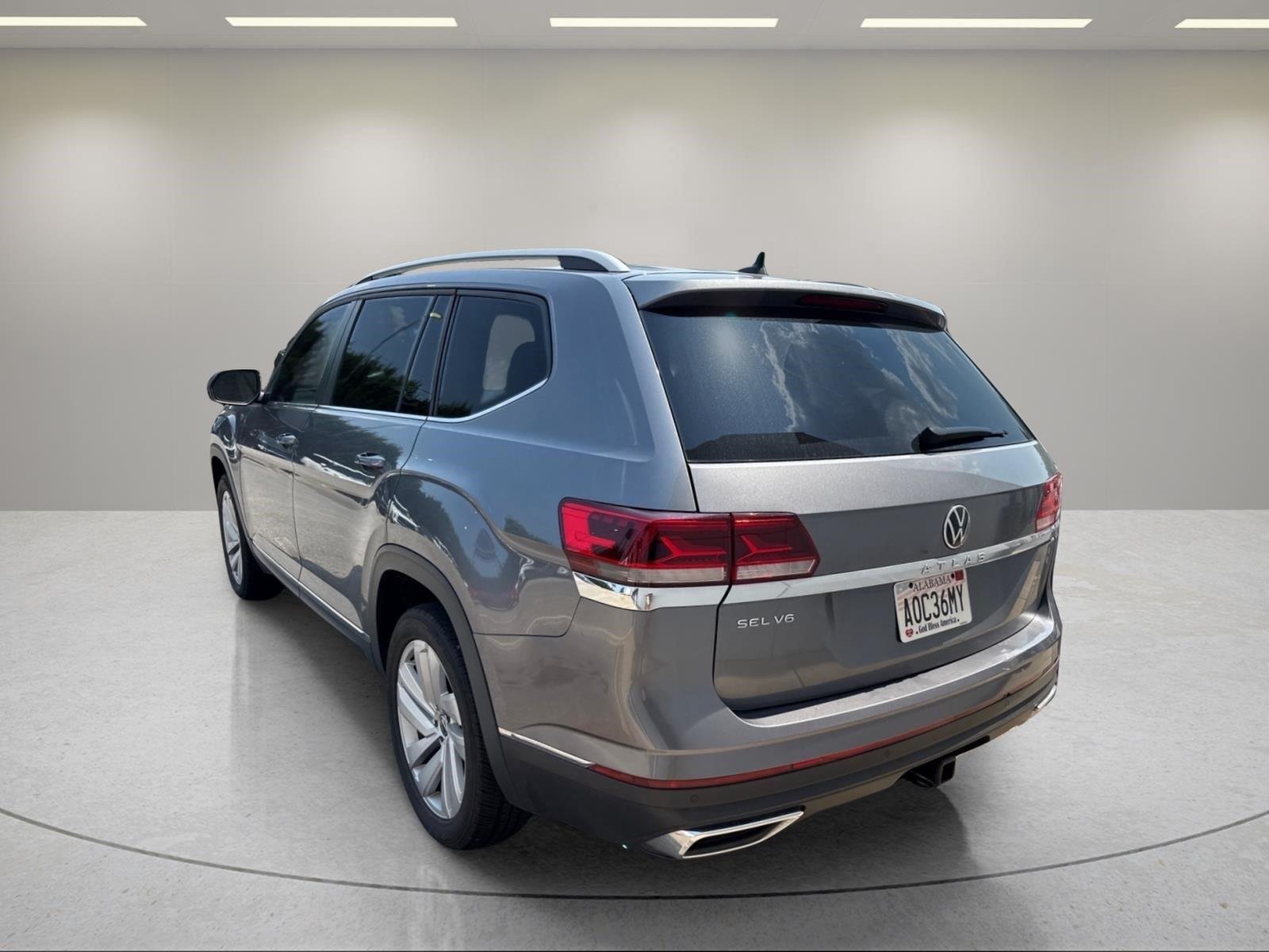 Used 2021 Platinum Gray Metallic Volkswagen 3.6L V6 SEL image 13