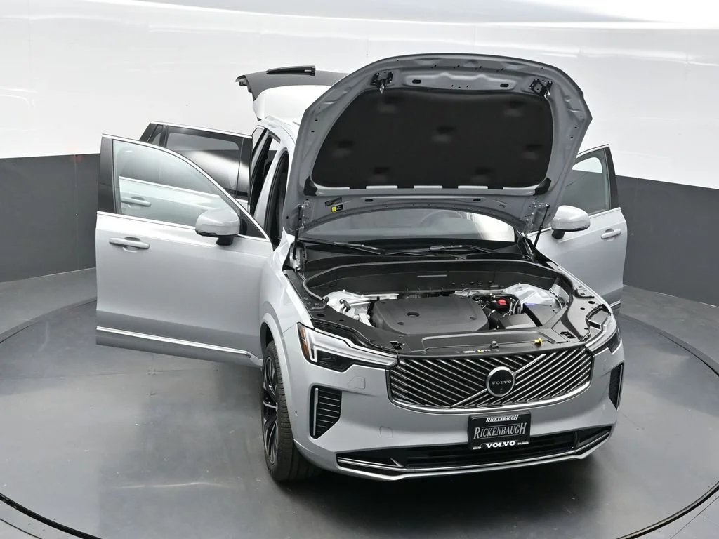 New 2026 Vapour Grey Volvo Plus image 39