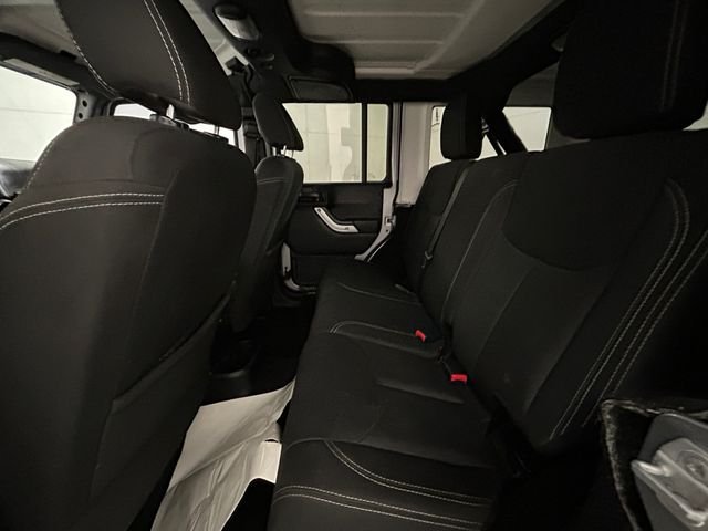 Used 2016 Silver Jeep Unlimited Sahara image 19
