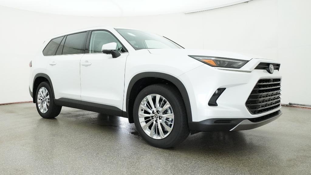 New 2026 Wind Chill Pearl Toyota Platinum image 17