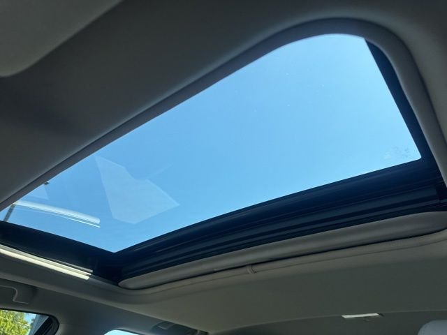 Used 2015 Silver Mazda Grand Touring image 19