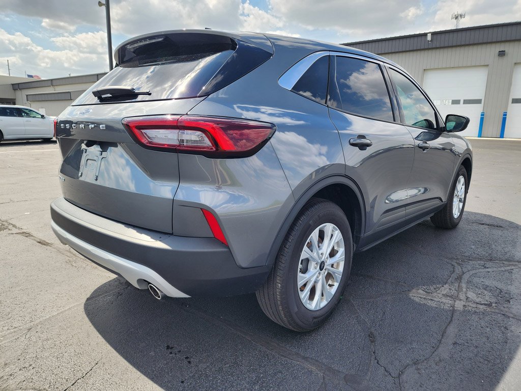 Used 2024 Carbonized Gray Metallic Ford Active image 4