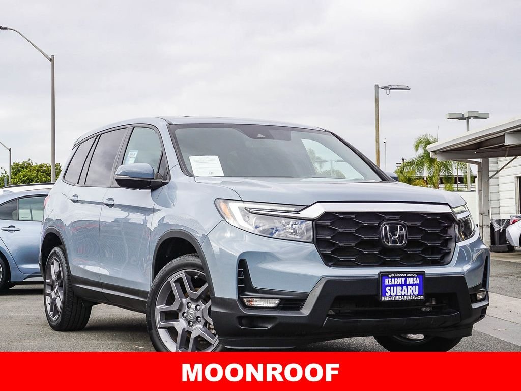 Used 2023  Honda EX-L image 1