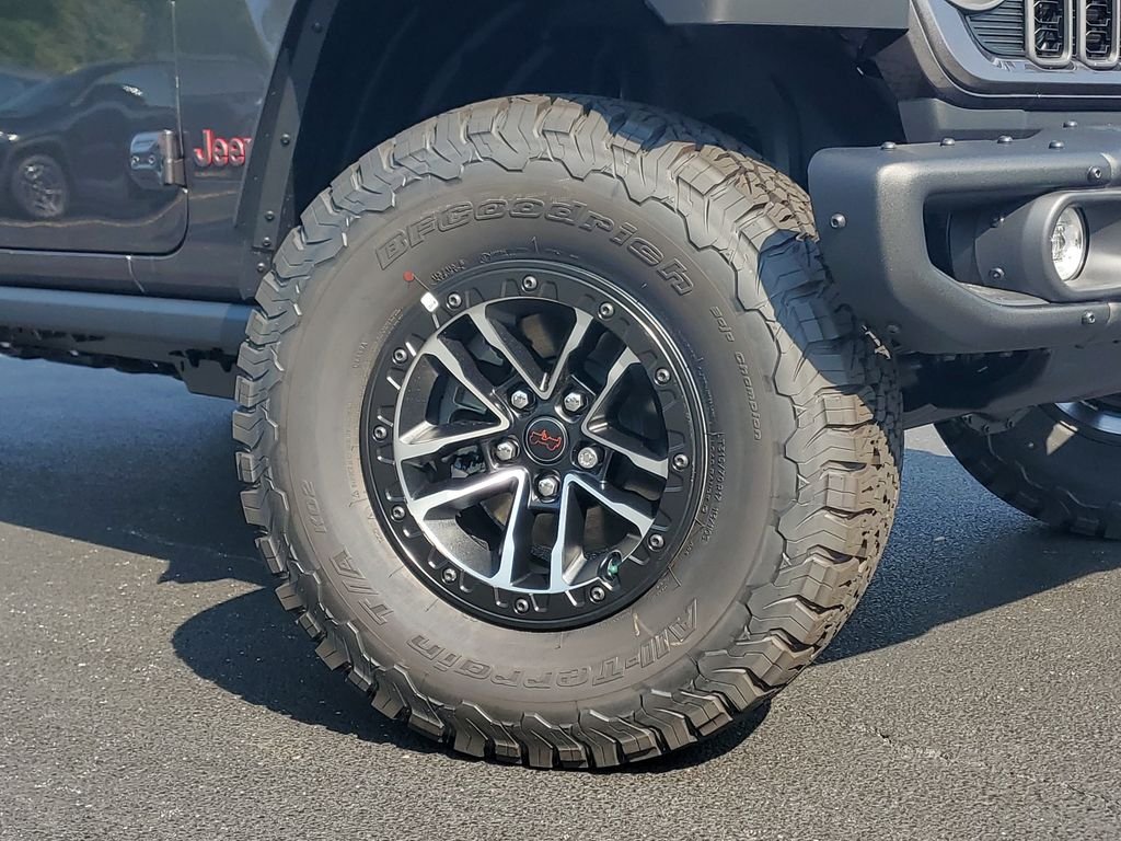 New 2026 Granite Crystal Metallic Clearcoat Jeep Rubicon X image 5