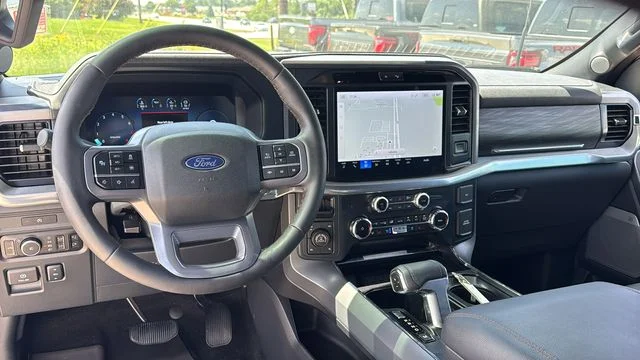 Used 2025 White Ford Lariat image 29