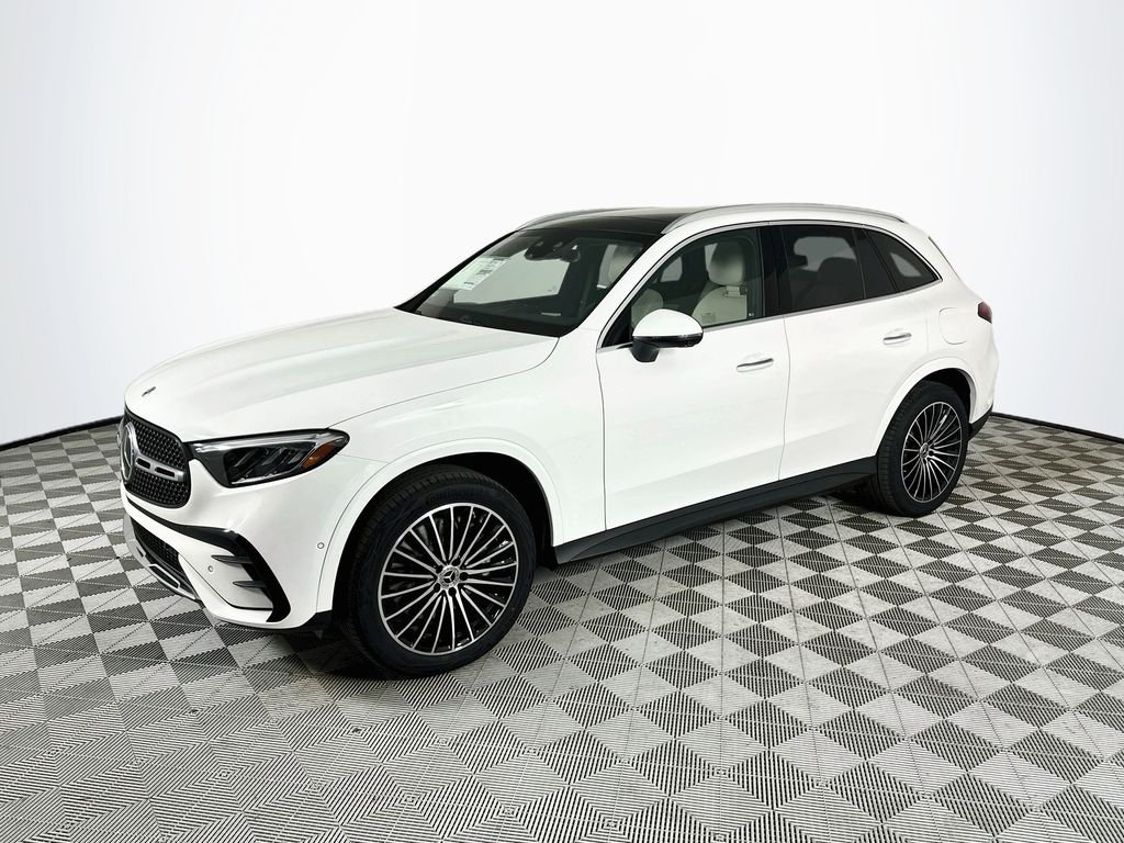 New 2027 Polar White Mercedes-Benz GLC 350e image 3