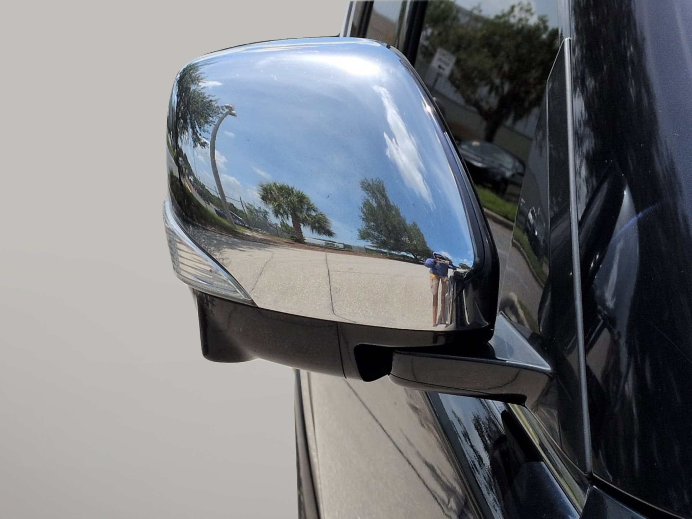 Used 2019 Hermosa Blue Pearl Nissan SL image 14