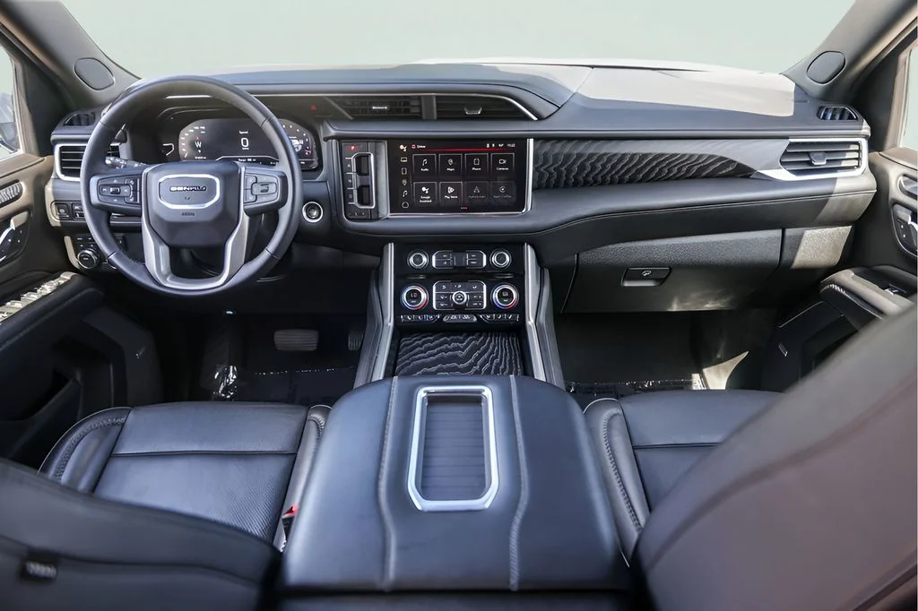 Used 2024 Silver GMC Denali image 30