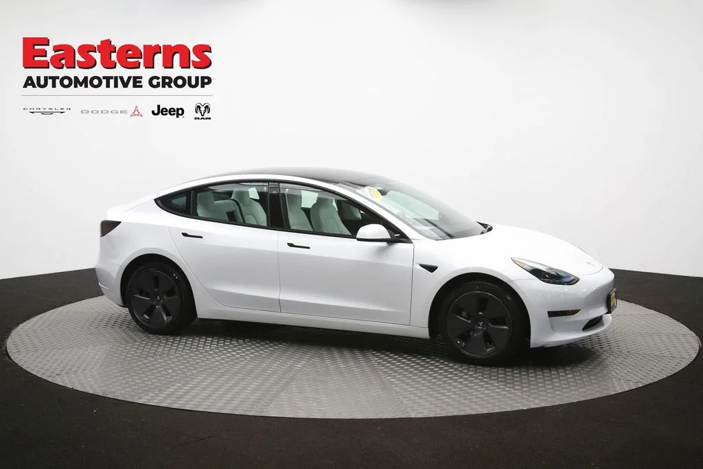 Used 2023 White Tesla Base image 43
