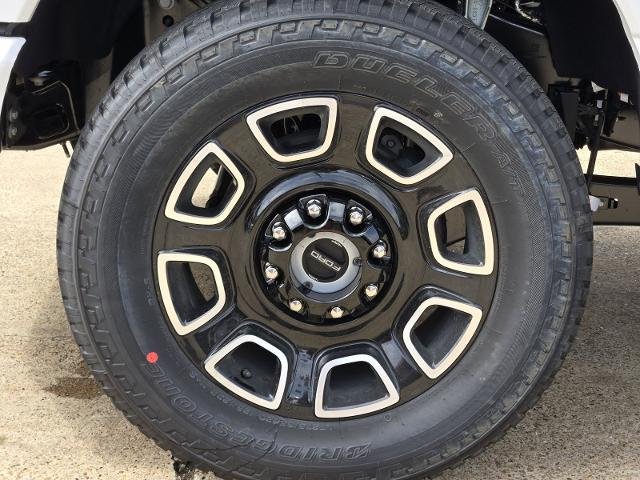 New 2026 Star White Metallic Tri-Coat Ford F-250® Platinum® image 27