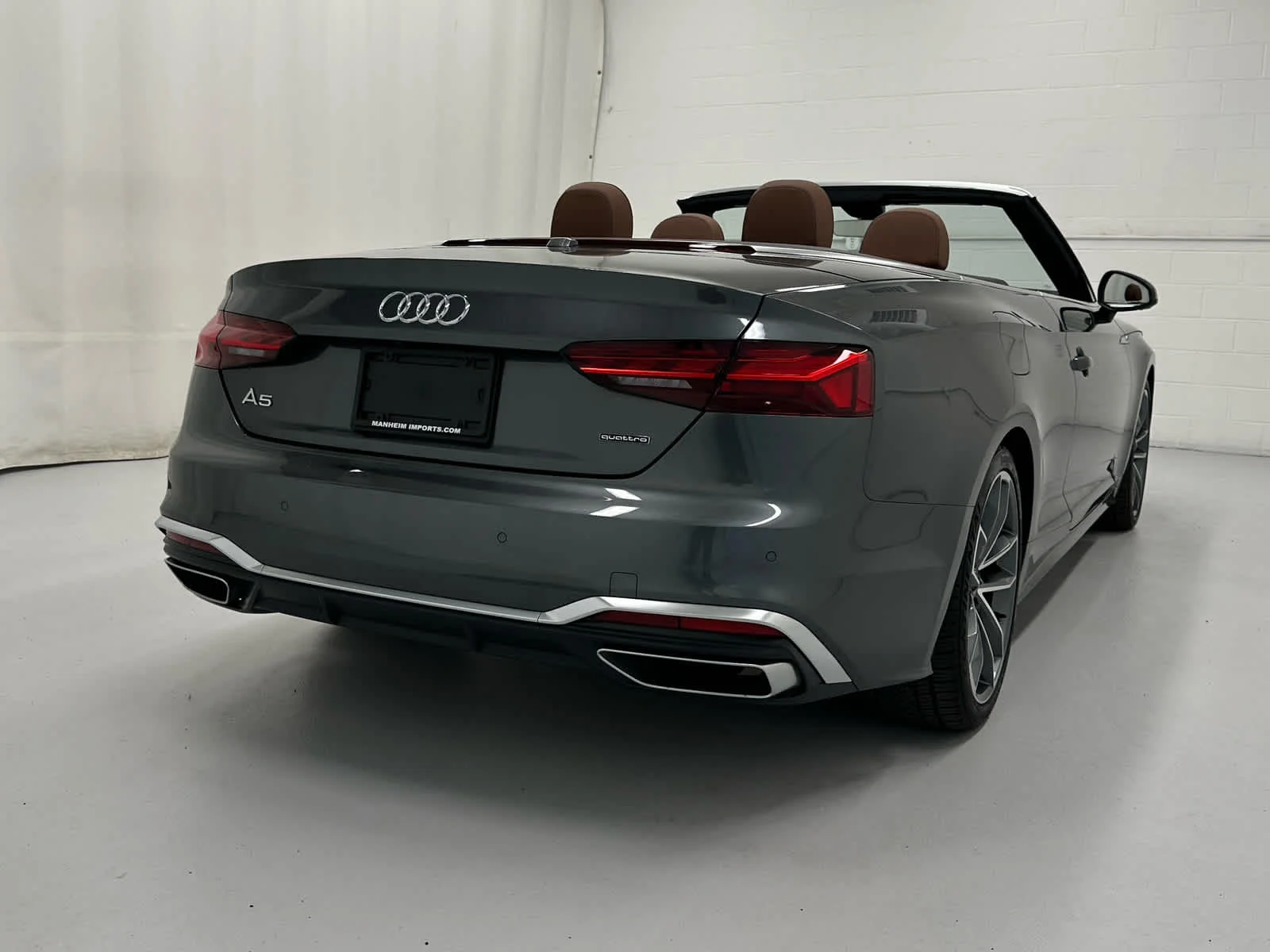 Used 2024 Daytona Gray Pearl Effect/Black Roof Audi S line Premium Plus image 6