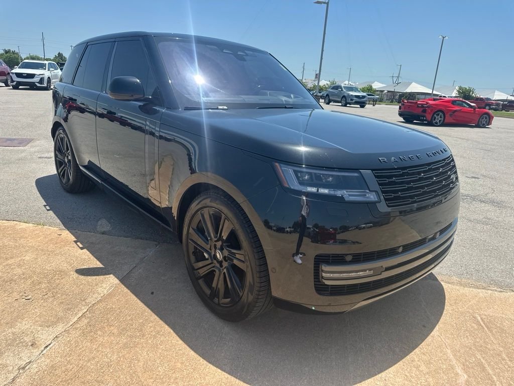 Used 2023 Santorini Black Metallic Land Rover SE image 6