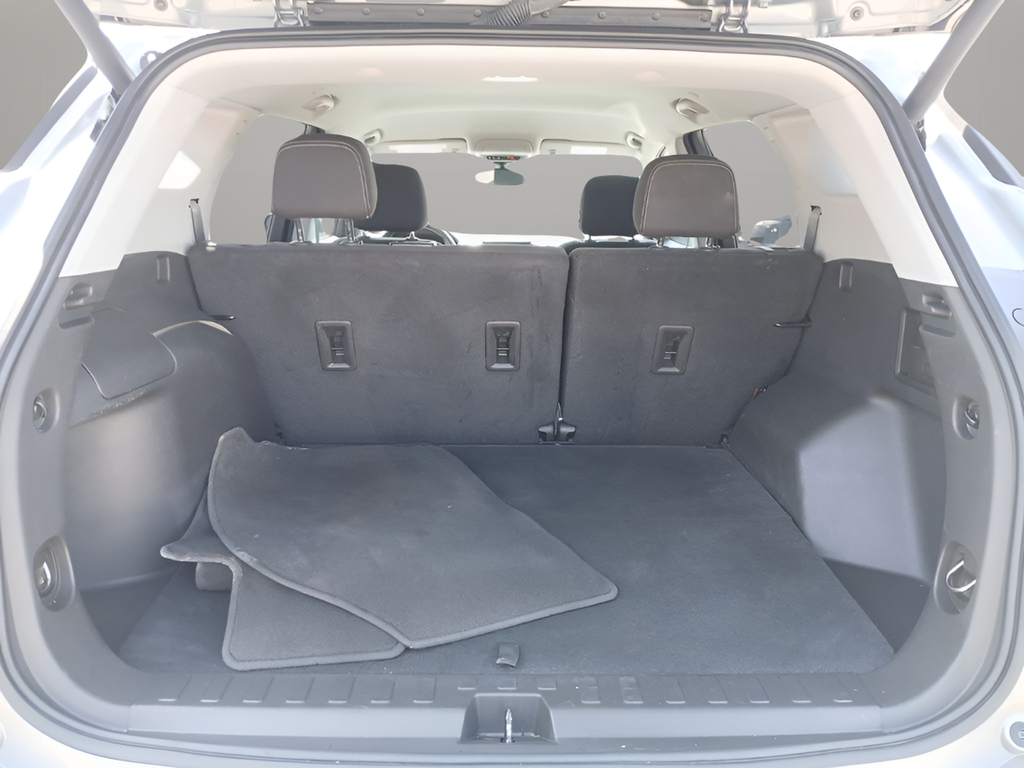 Used 2024 Silver GMC SLE image 28