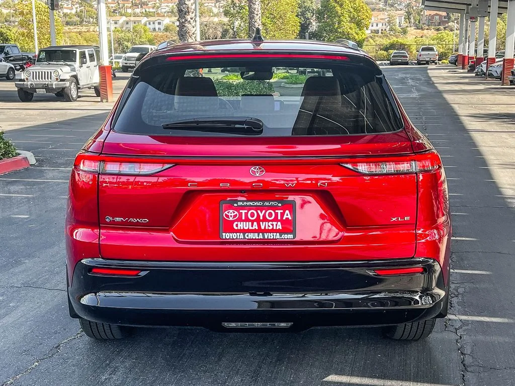 New 2026 Finish Line Red <sup>1</sup> Toyota  XLE image 5