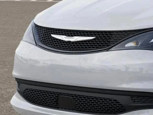 2026 Chrysler Voyager LX - Photo 13